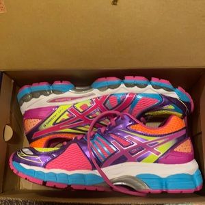Women’s ASICS gel nimbus 15. Size 10